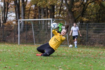 Bild 25 - Frauen SV Henstedt Ulzburg II - TSV Russee : Ergebnis: 5:0